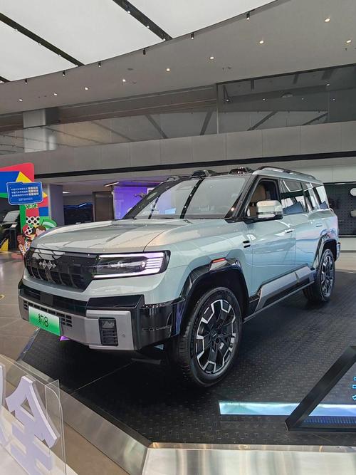 深圳108比亚迪方程豹硬派越野的爆款，英菲尼迪35周年与你共成长